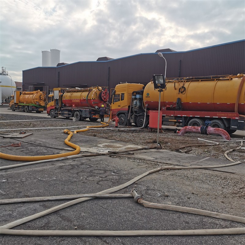 平武污水池清理